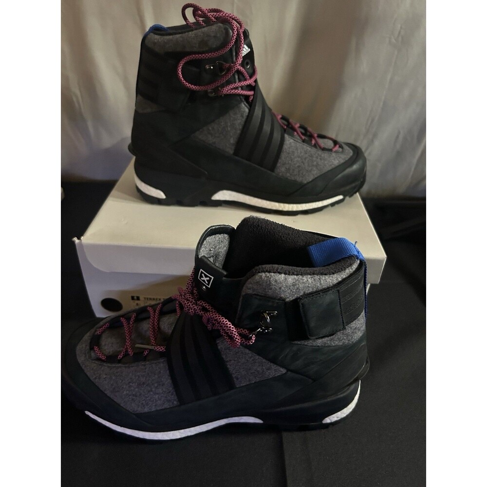 Size 8.5 - Mens - adidas Xhibition x Terrex Tracefinder Black